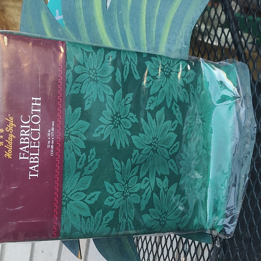 Green/Table cloth